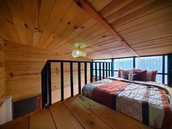 Family Loft | Premium bedding, pillowtop beds, individually decorated - Art & Coffee (Santa Cruz La Laguna)