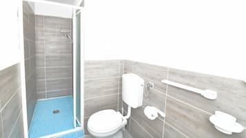 Doccia, asciugacapelli, asciugamani