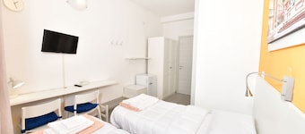 Single room with private bathroom