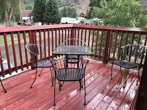 Outdoor dining - ⭐️Silver Street Condos Unit 1 - Ride the Alpine Loop 🏔️❤️ (Lake City)