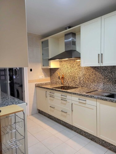 Apartamento de 3 Habitaciones con Jardín Privado