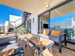 Outdoor dining - Penthouse Apartment with Sea and Pool Views (San Javier)