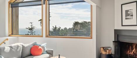 TV connectée, cheminée