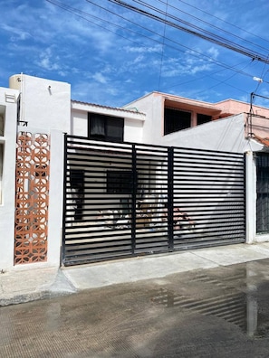 Apartment, 2 Bedrooms, Accessible, Patio | Property entrance - El Departamento Lunero (Cancun)
