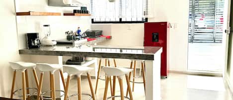 Apartment, 2 Bedrooms, Accessible, Patio | Interior