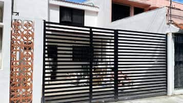 Departamento, 2 habitaciones, con acceso para personas discapacitadas, patio | Entrada de la propiedad