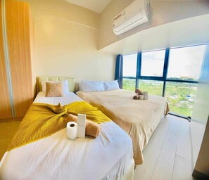 Family Condo, 2 Bedrooms, Pool Access - Family room 2 bedrooms (Lapu-Lapu)