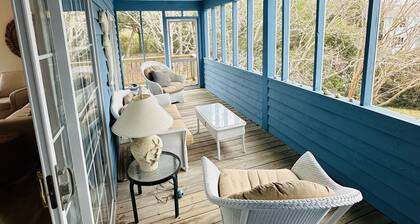 Hot tub, Oceanside- located in the heart of Emerald Isle! AMAZING LOCATION!!