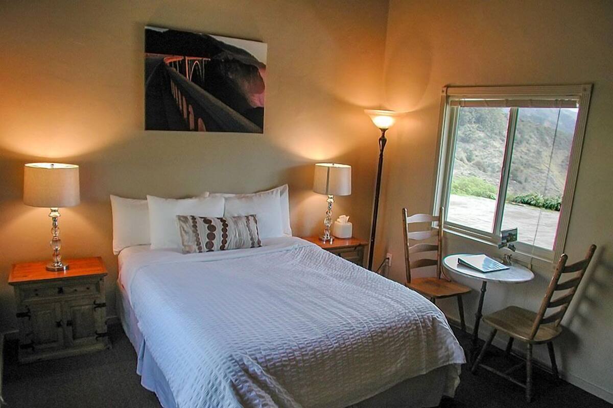 Standard Room | Living area