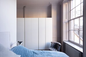 2 chambres, fer et planche à repasser, accès Internet, draps fournis
