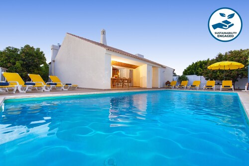 Villa with heatable pool and BBQ in Albufeira