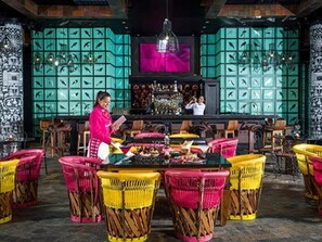 Bar (en la propiedad)