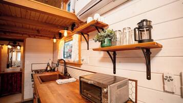 Réfrigérateur, four, plaque de cuisson