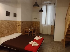 1 soverom, strykejern/-brett, wi-fi og sengetøy