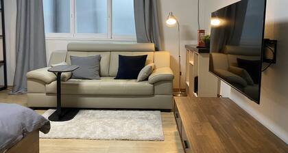 2 Bdr Apt Best Location in Gyeongnidan-gil, Seoul