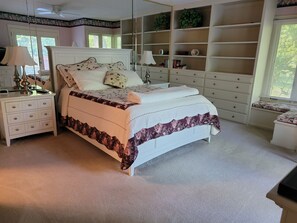 3 bedrooms, iron/ironing board, WiFi, bed sheets - Wonderful Oasis in Kingston Plantation, near the Embassy and Hilton.  (Myrtle Beach)