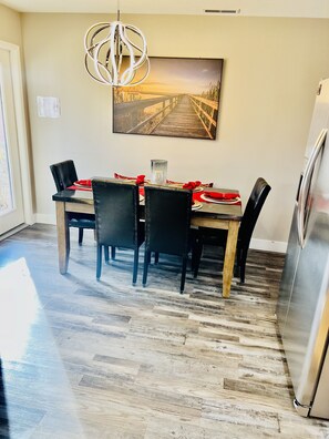 Dining - Zion Residence. (La Verkin)