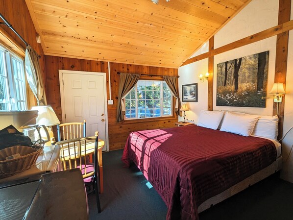 Basic Room - Bluebird Cottage Inn (Idyllwild)