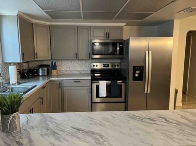 Cozy 3 bedroom family friendly home close to clearwater beach and downtown 