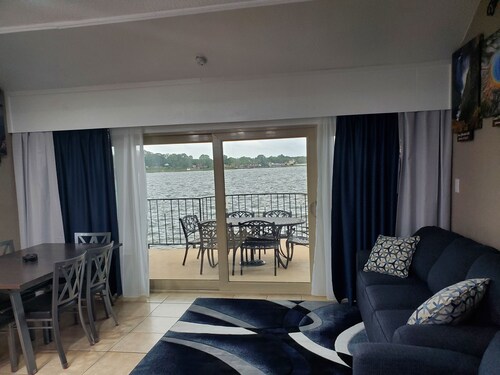 Cozy, Comfy Condo #251, 2 Bdr, Jet tub for 2, Family,Fishing or Romantic Getaway