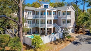 Exterior - 7 Bayberry - 2nd Row, 6BR/6.5BA, Fully Renovated, Steps from the Beach, Pool (Hilton Head Island)