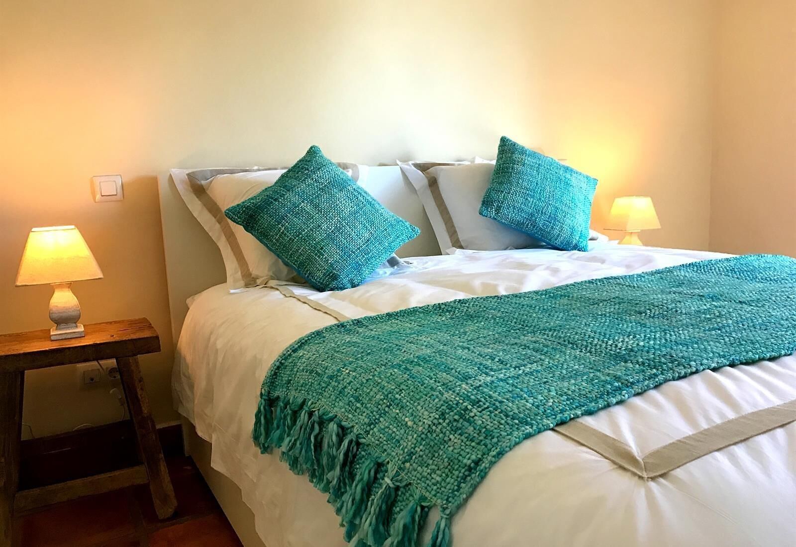 5 slaapkamers, een strijkplank/strijkijzer, gratis wifi, beddengoed