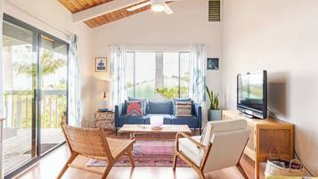 Fernseher, Bücher, Arbeitsbereiche