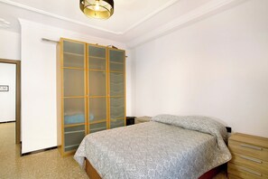 3 chambres, fer et planche à repasser, Wi-Fi gratuit, draps fournis