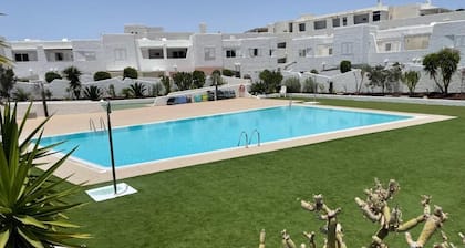 Appartement de vacances 'Rach Agaete' avec piscine partagée, terrasse privée et Wi-Fi