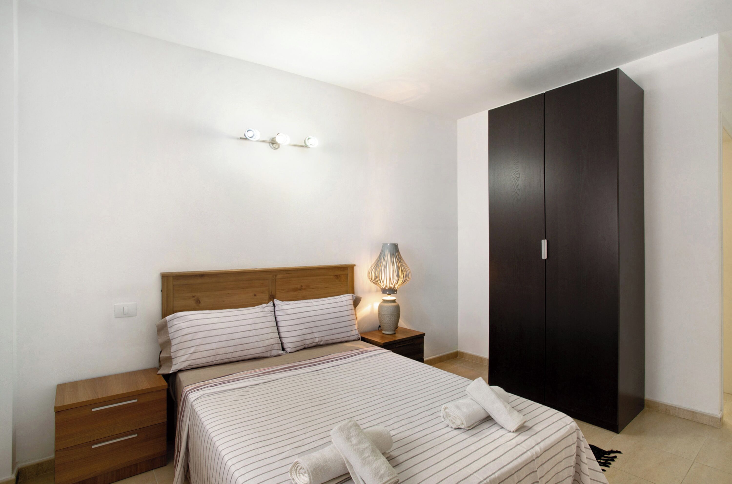 2 bedrooms, iron/ironing board, free WiFi