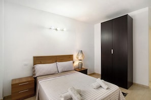 2 bedrooms, iron/ironing board, free WiFi - Vacation Apartment 'Rach Agaete' with Shared Pool, Private Terrace and Wi-Fi (Agaete)