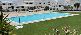 Appartement de vacances 'Rach Agaete' avec piscine partagée, terrasse privée et Wi-Fi