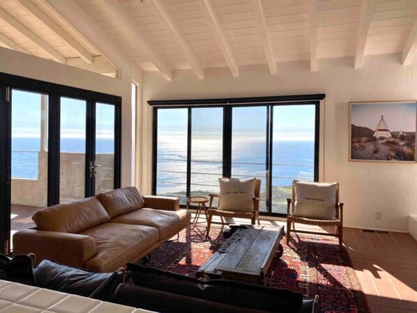 リビング エリア