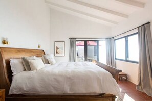 5 室のベッドルーム、アイロン / アイロン台、WiFi、ベッドシーツ