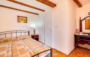 2 chambres, lit parapluie, Wi-Fi gratuit, draps fournis
