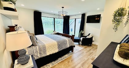 Located directly on the Tennessee River and minutes from downtown Chattanooga!