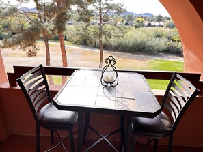 Outdoor dining - Casa Juanita - Great view of the golf course. (Phoenix)