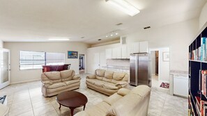 Interior - Private Serenity Getaway w/pool (Haines City)