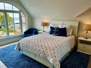 3 bedrooms, desk, free WiFi, bed sheets