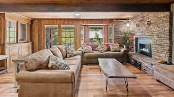 Smart TV, fireplace, video games, books