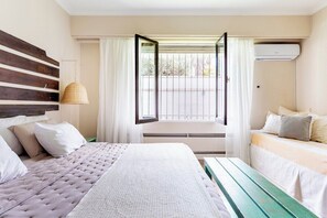 4 bedrooms, individually decorated, blackout curtains