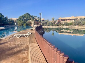 4 outdoor pools
