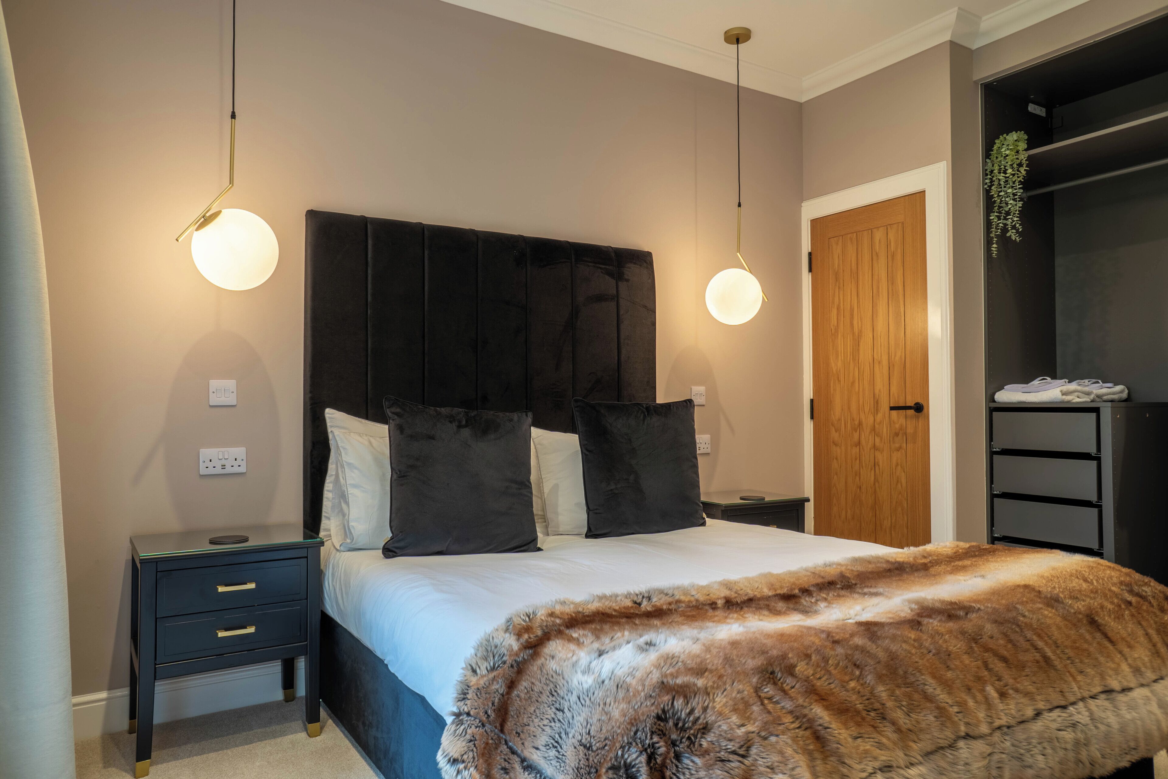 1 chambre, fer et planche à repasser, Wi-Fi, draps fournis