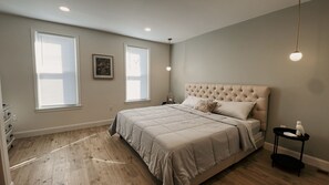 4 Schlafzimmer, Schreibtisch, Bügeleisen/Bügelbrett, kostenloses WLAN