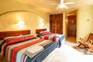 4 Schlafzimmer, Zimmersafe, Bügeleisen/Bügelbrett, WLAN