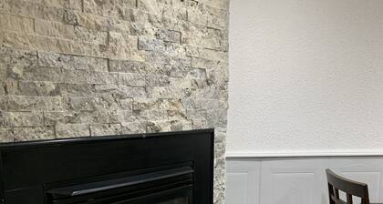 BSMT 1BD Apartment by Gardiner, QEW, 427, 401