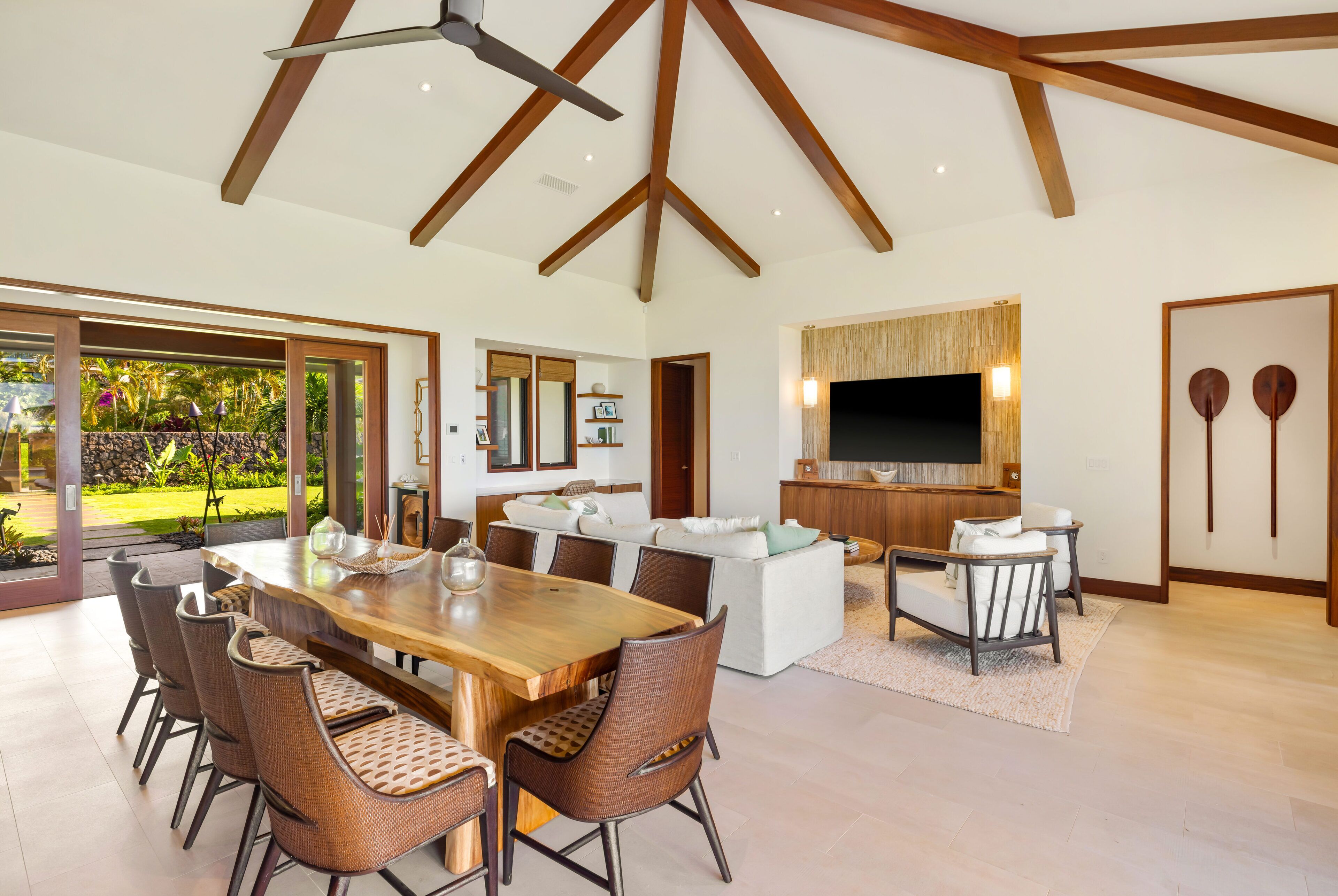 Brand New 5 Bedroom Luxury Rental w Pool