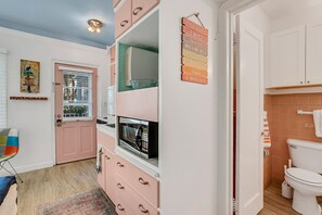 Interior - Saltwater Hideaway | Waterfront Resort | Coral Resort #E-2 (Clearwater Beach)