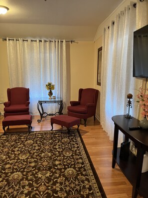 Interior - Cozy 3 bedroom home close to the beaches, Pinellas trial & downtown (Clearwater)