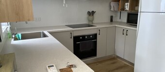 Spacious cottage in peaceful location just minutes walk from the beach.